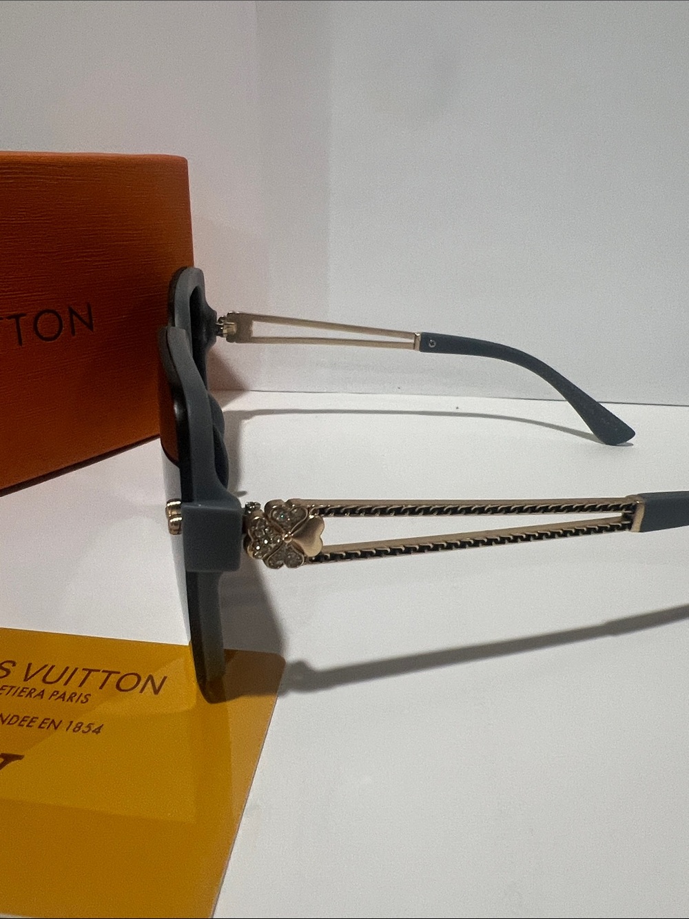 Louis Vuitton Black Gradient Square Sunglasses with Gold Accents - Picture 2 of 10